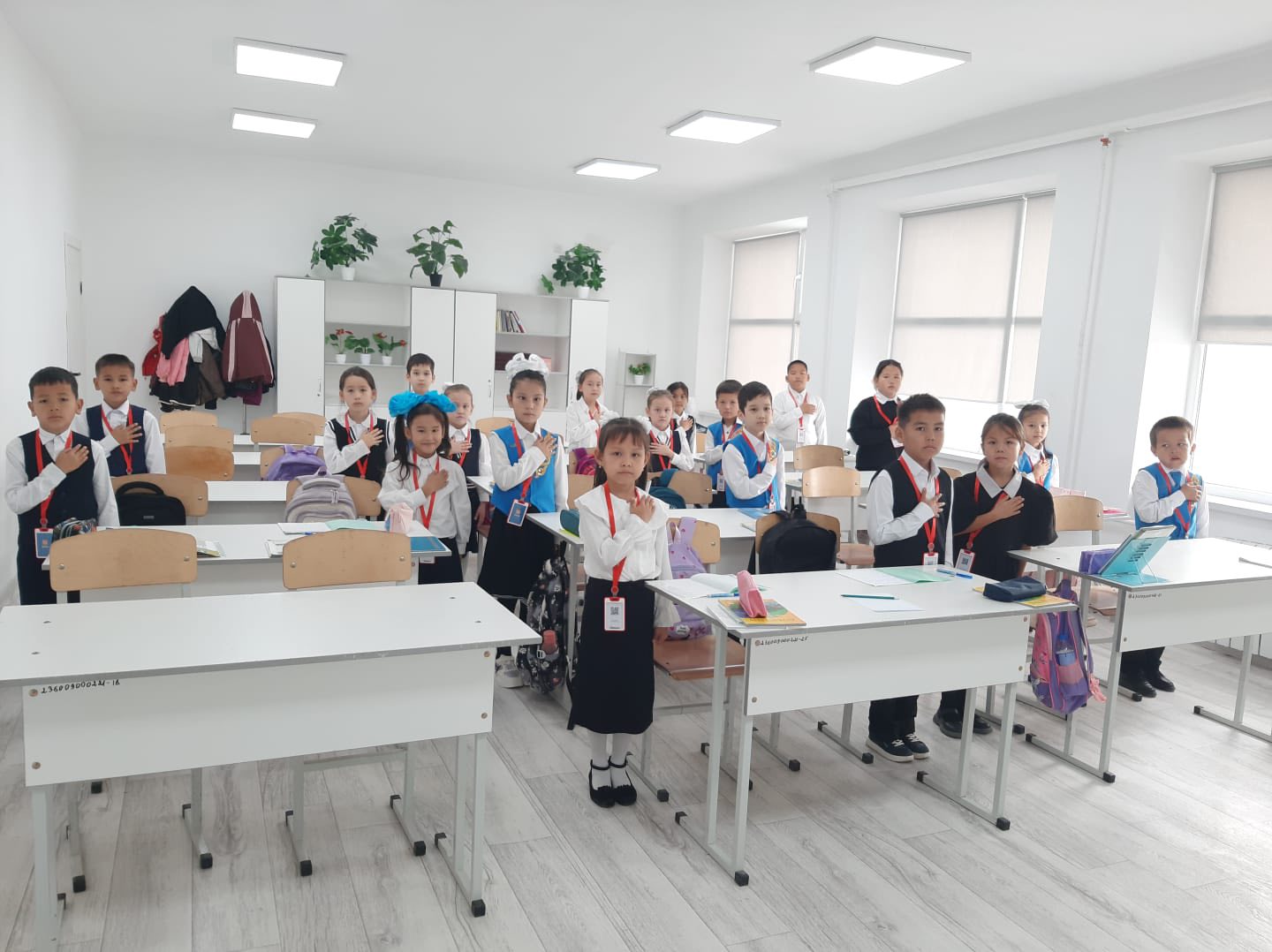 565799929_2023604678394695_1638081069558233500_n